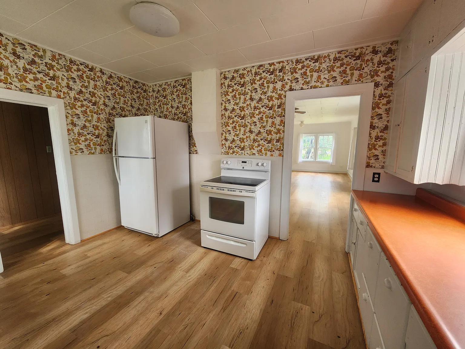 Charming 1 bedroom, 1 bathroom farmhouse — Photo 4