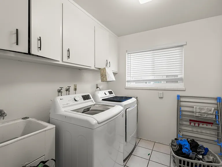 Curtner Villa Apartments — Photo 13