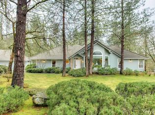 484 Serenity Ln, Grants Pass, OR 97526