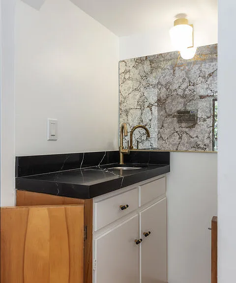 1411 N Harper Ave #6 — Photo 20