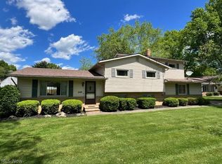 1989 Berger Ave, Stow, OH 44224