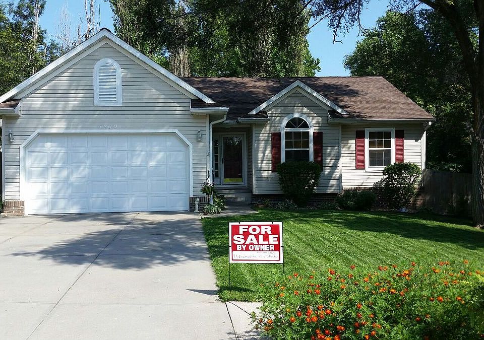 1st image of 1209 Echo Ln