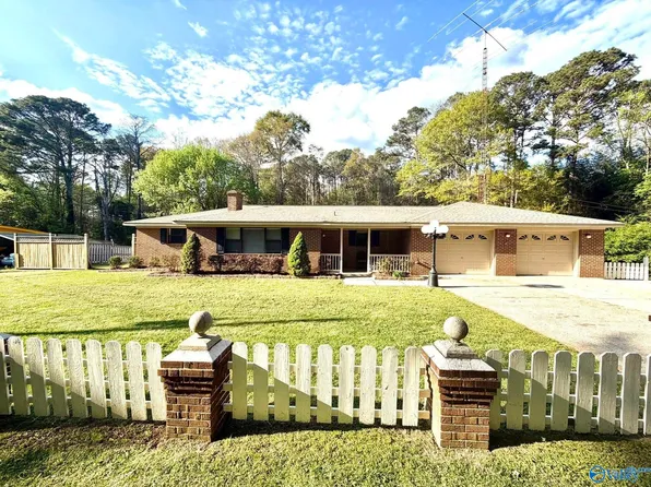 110 Beason Ln, Albertville, AL 35951