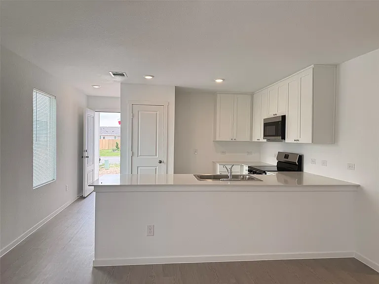 112 Texas Angel Way — Photo 4