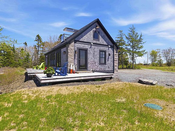 3rd image of 317 Stonehurst Rd
