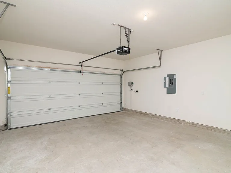 229 Tate Ln — Photo 28
