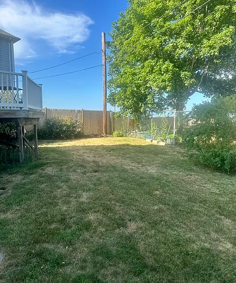 100 Bayfield Rd N — Photo 23