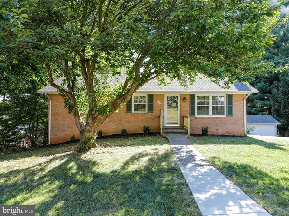 1015 Wine St, Front Royal, VA 22630