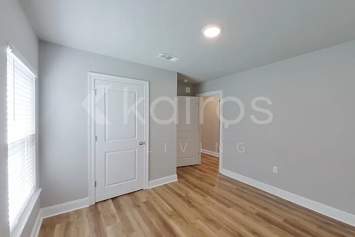 13772 Willowmore Dr — Photo 10