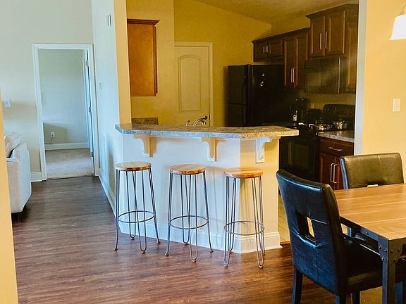 2nd image of 100 Capstone Dr Unit 303