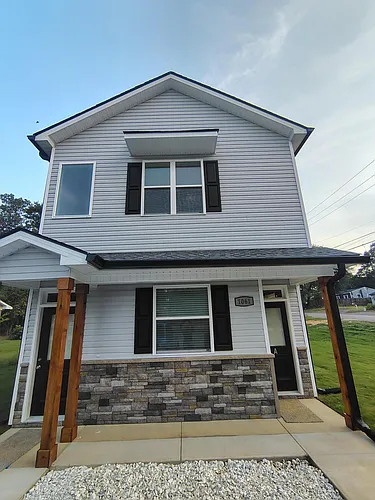 1061 Pinecrest Ave NW #B Photo 1