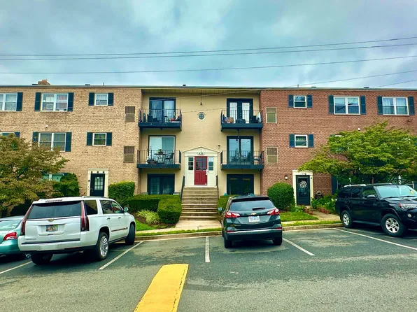 436 N Armistead St APT T2, Alexandria, VA 22312