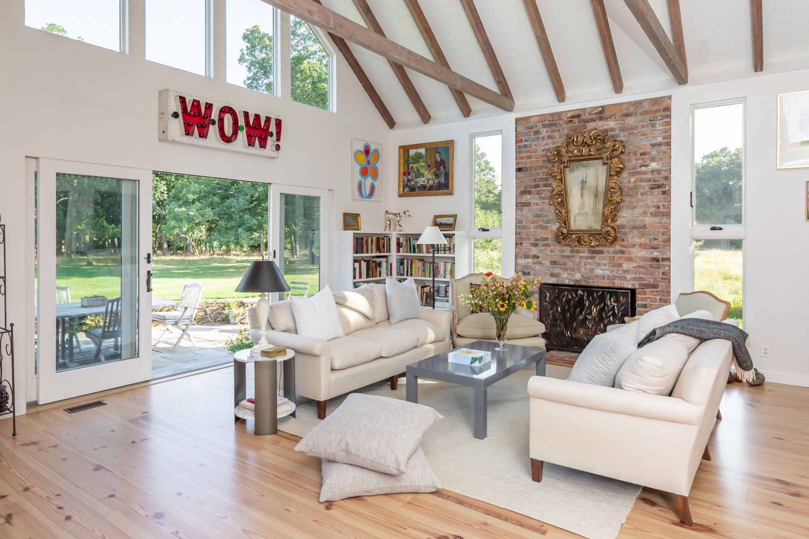  The Wow House
