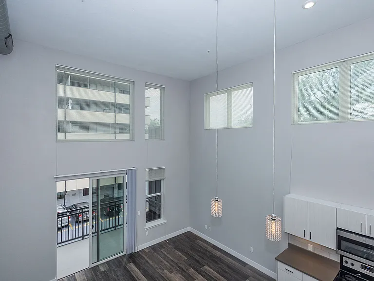 Jux Apartments — Photo 53