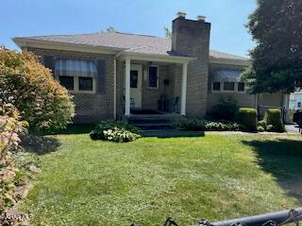 215 28th Ave, Altoona, PA 16601