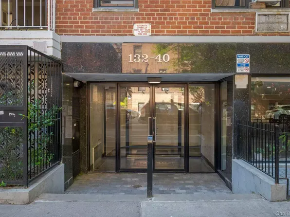 13240 Sanford Avenue #3R, Flushing, NY 11355