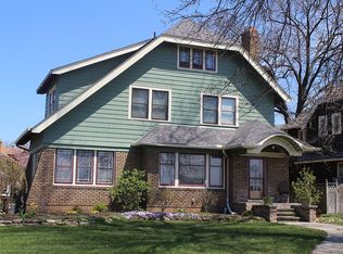1577 Riverside Dr, Lakewood, OH 44107