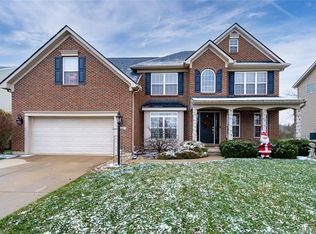 370 Stanton Dr, Springboro, OH 45066