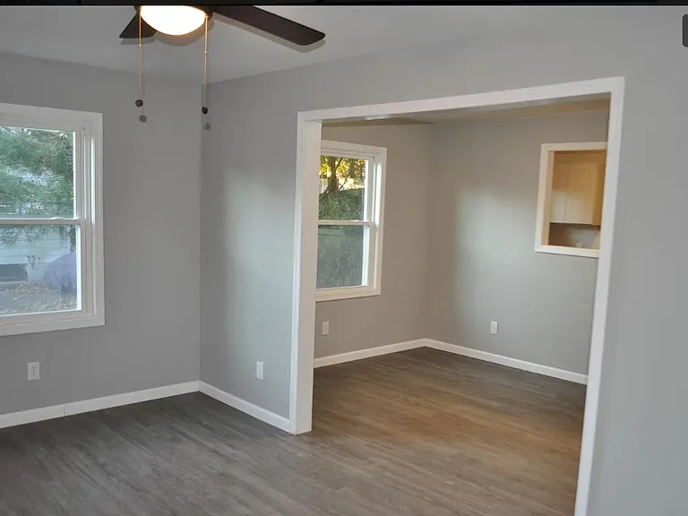 100 Green St #1 — Photo 2