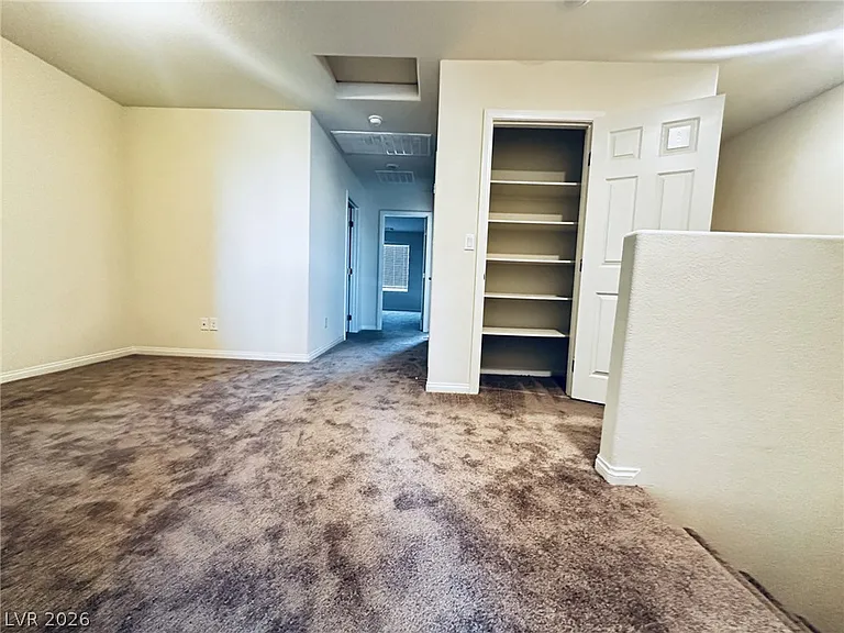 7331 Sunray Point St — Photo 7