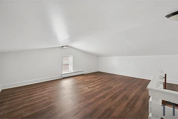 1658 Conklin St — Photo 13