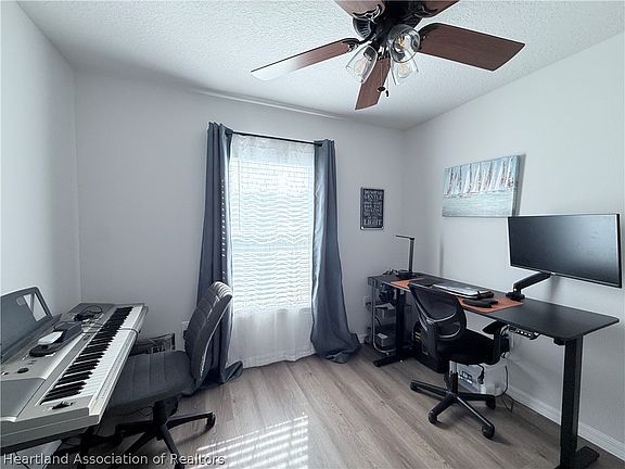 5th image of 1388 Stone Ridge Cir