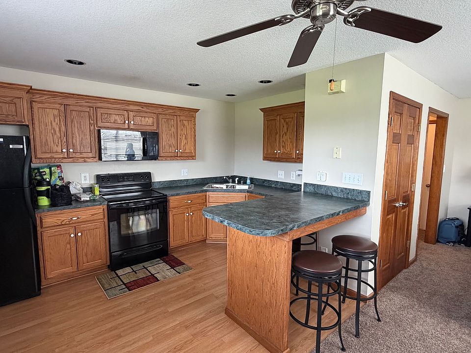 1st image of 4201 Briarwood Dr #B