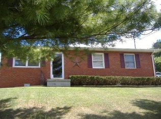 222 Marys Ave, Flemingsburg, KY 41041