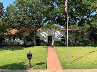 606 Ridgecrest Cir, Denton, TX 76205