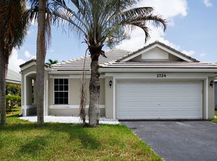 2724 Pinewood Ct, Davie, FL 33328