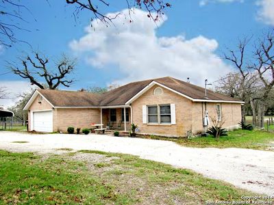 216 Palo Verde, Floresville, TX, 78114