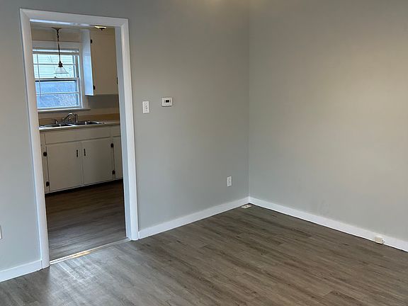 4th image of 29 Grove St