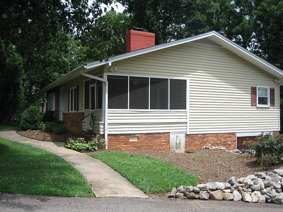 3rd image of 104 McSwain Dr