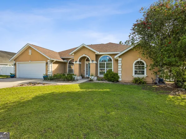348 Deerwood Village Dr, Woodbine, GA 31569