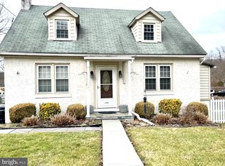 2305 Upper Ridge Rd, Perkiomenville, PA 18074