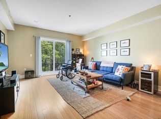 636 5th St APT 405, Hoboken, NJ 07030