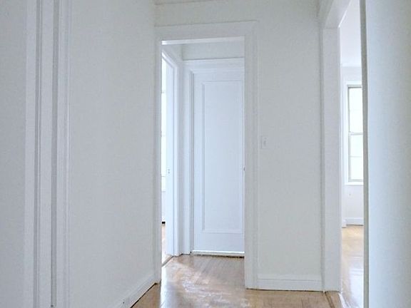 5th image of 698 W End Ave #7CC