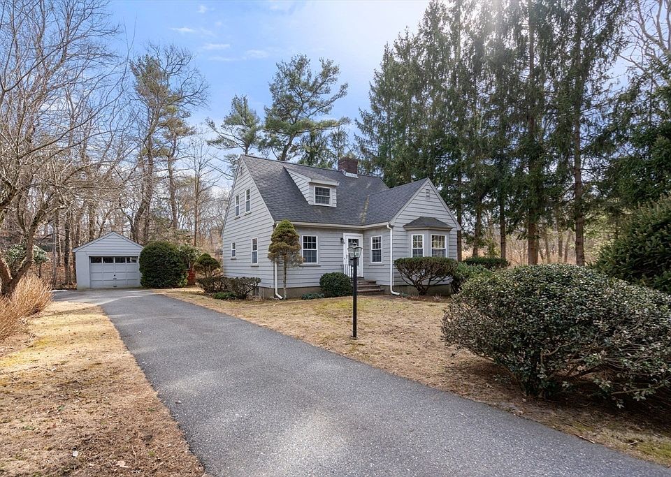 1st image of 24 Park Ln