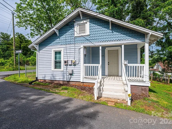 612 Center St, Lenoir, NC 28645