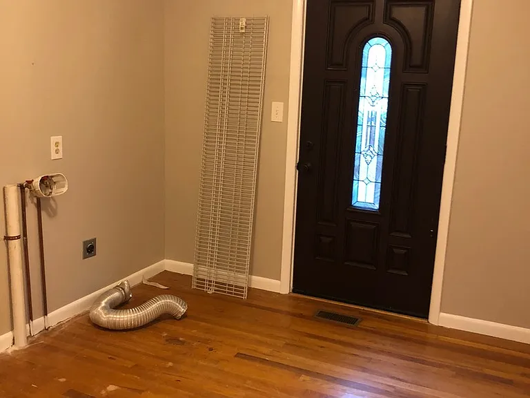 2605 Dexter Ln — Photo 11
