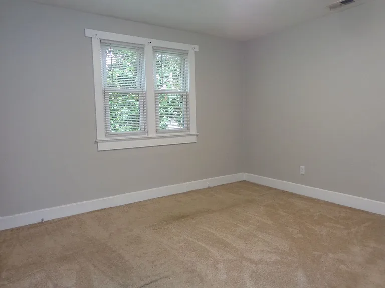 307 W Little Creek Rd #B — Photo 10