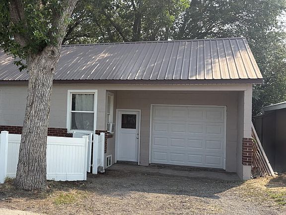 3rd image of 650 S 3rd E