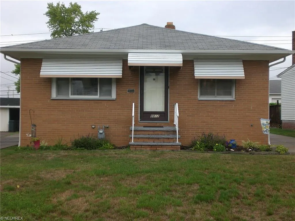 8812 Fernhill Ave photo 1
