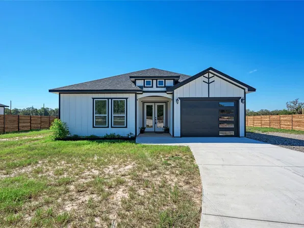 113 Los Robles Rd, Elgin, TX 78621