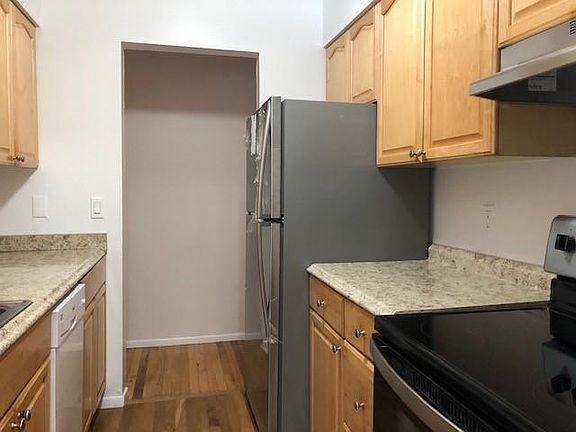 3rd image of 255 West St