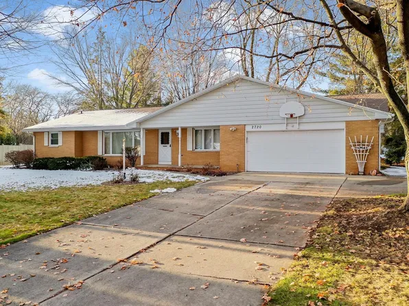 2720 Timber Ln, Green Bay, WI 54313