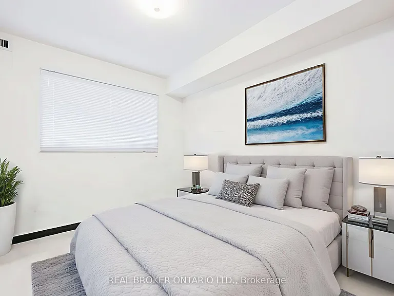 1720 Eglinton Ave E #601 — Photo 12