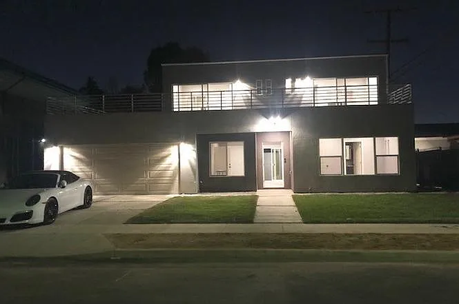 3 bed, 1286 sqft, $4,350 — Photo 2