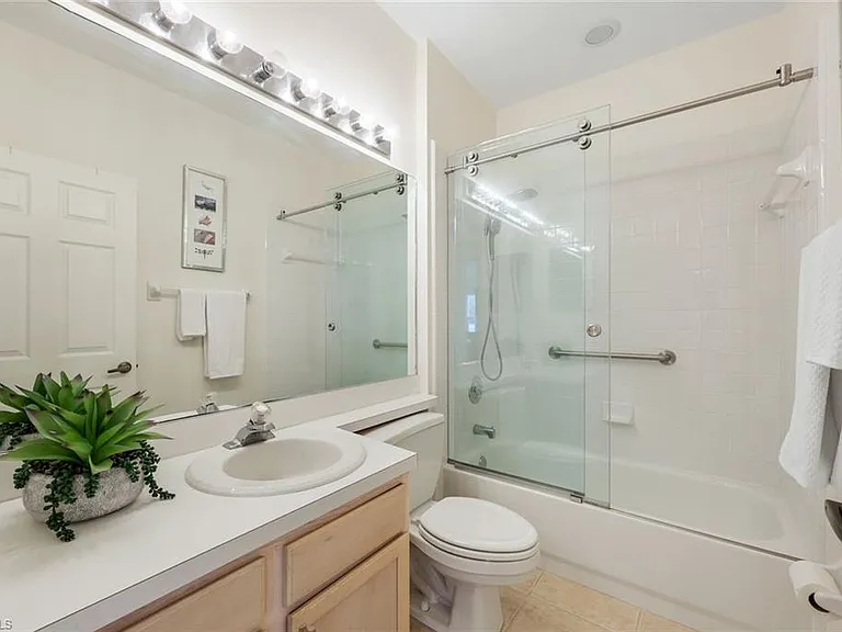 437 Wiggins Lake Ct #201 — Photo 15