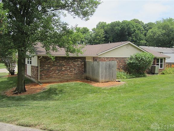 3rd image of 4902 Birchview Ct